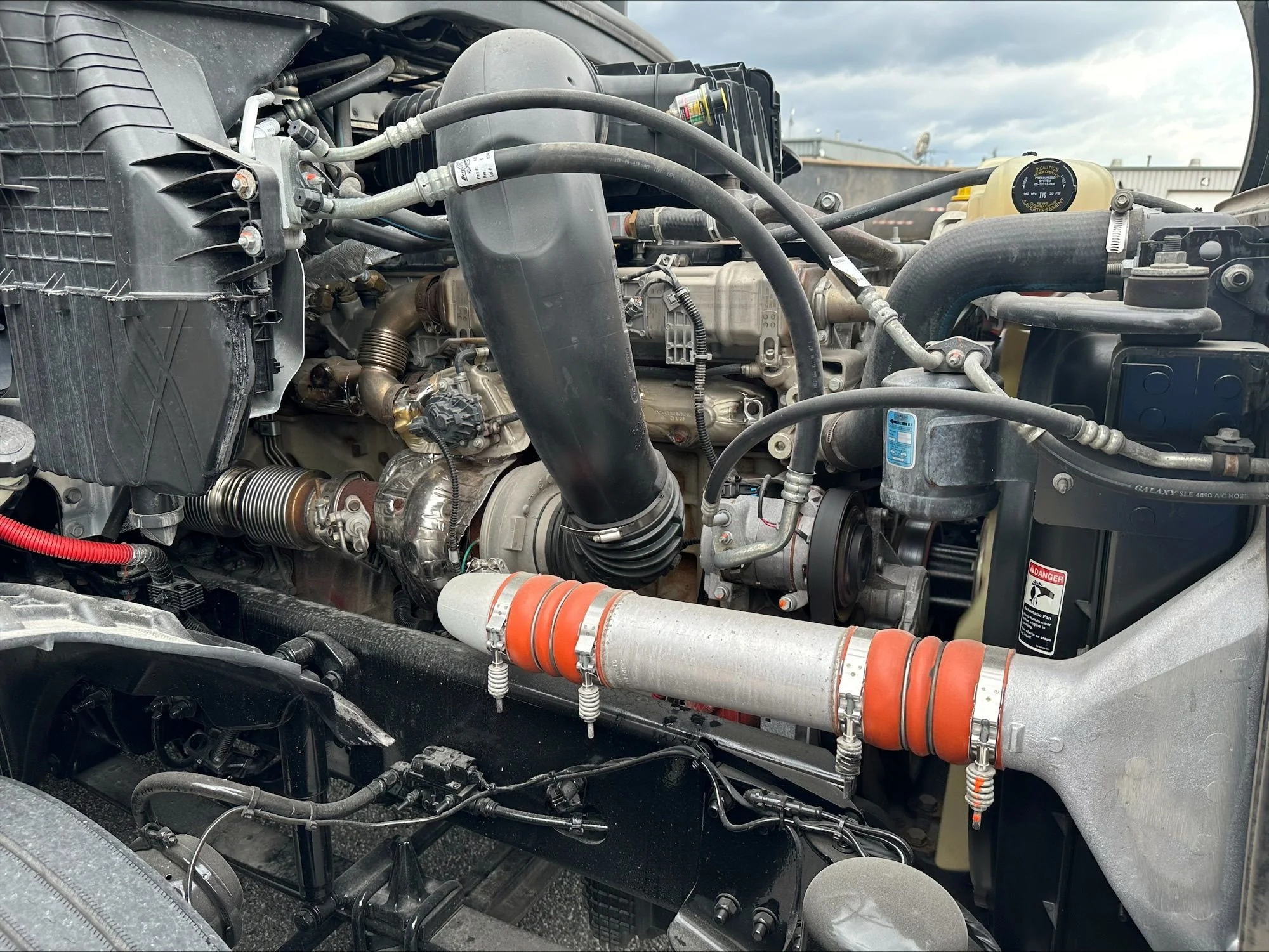 2023 Freightliner Cascadia - image 14