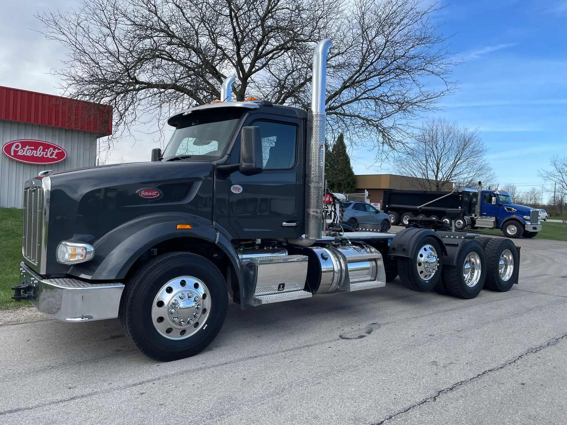 2025 Peterbilt 567 in Columbus, OH