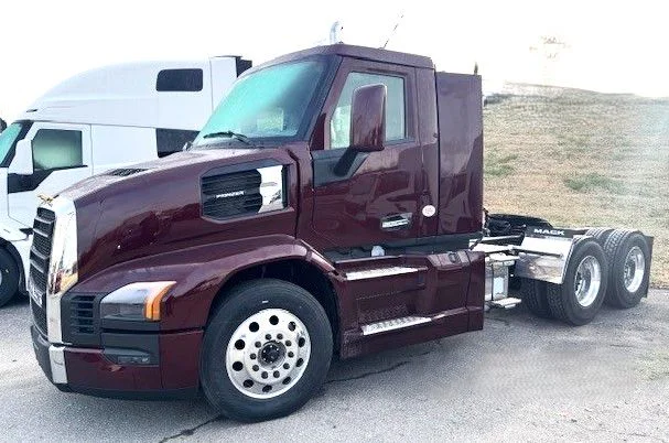 2026 Mack Pinnacle in La Vergne, TN — photo 2
