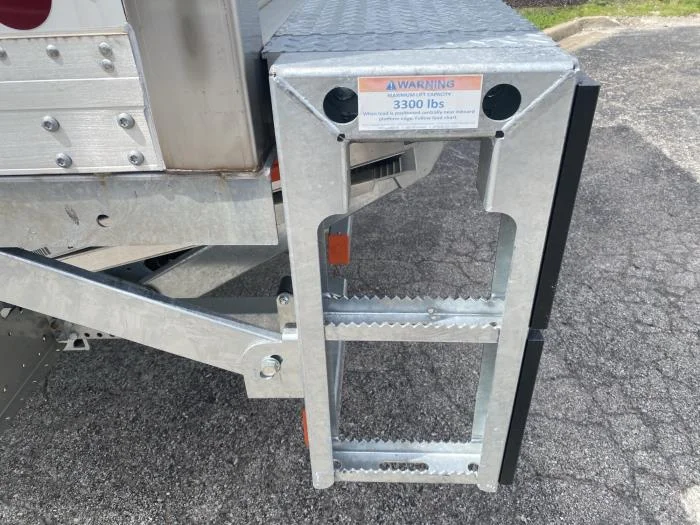 2025 Isuzu FTR in Olathe, KS — photo 9