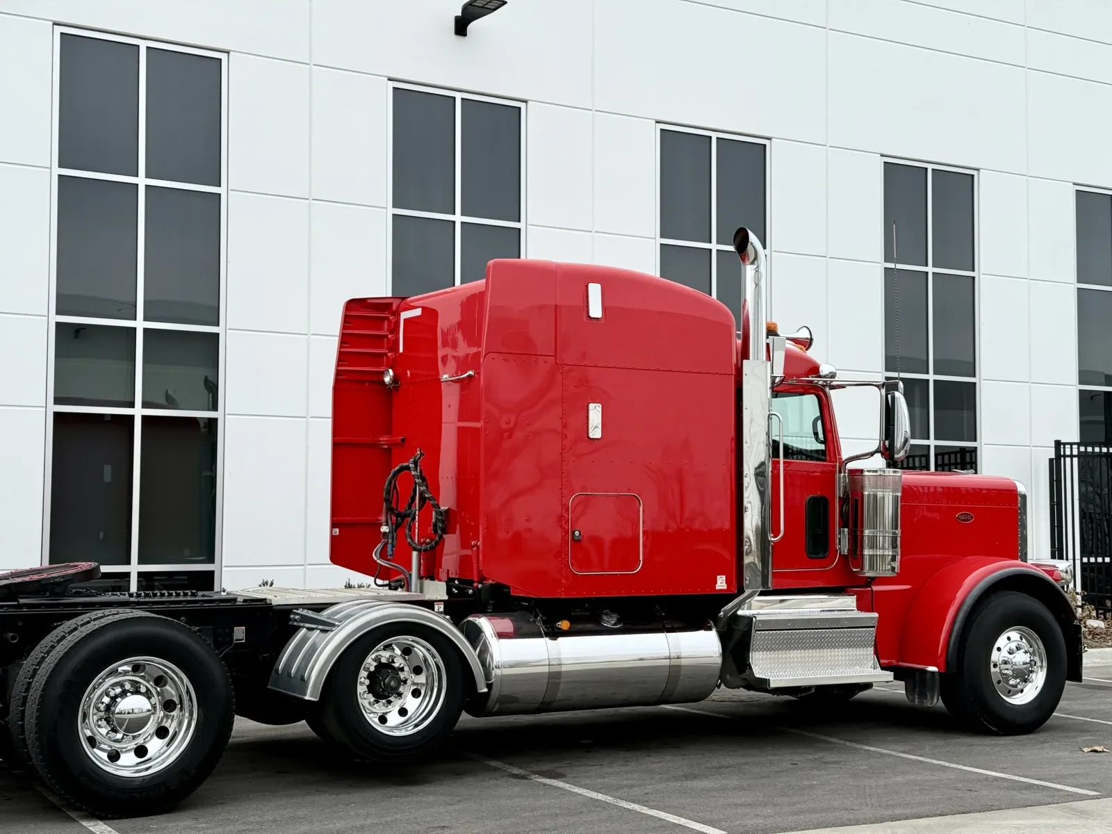 2024 Peterbilt 389 - image 7