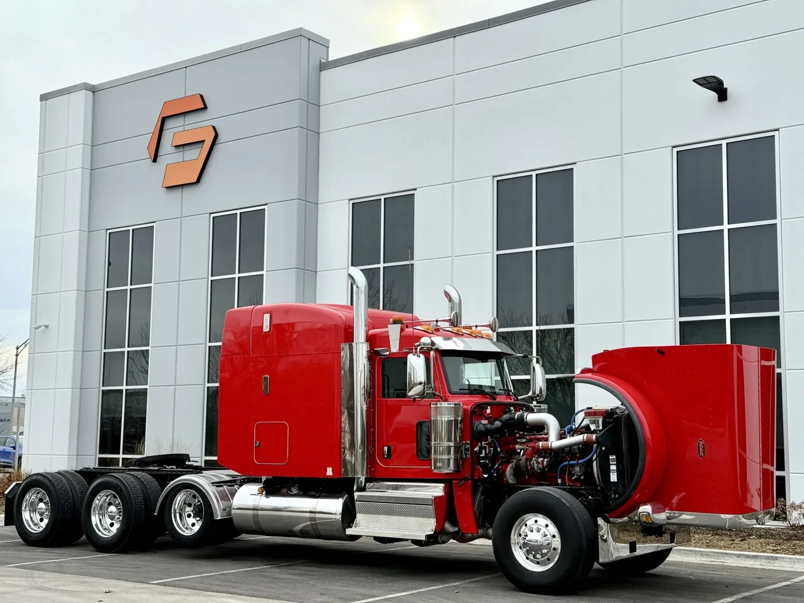 2024 Peterbilt 389 in New Lenox, IL — photo 9