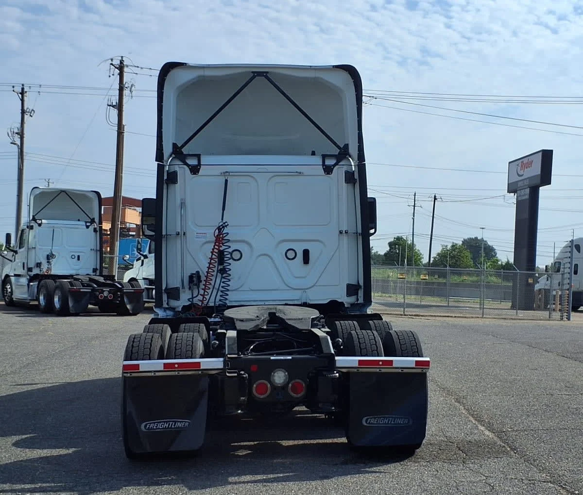 2022 Freightliner Cascadia in Memphis, TN — photo 5