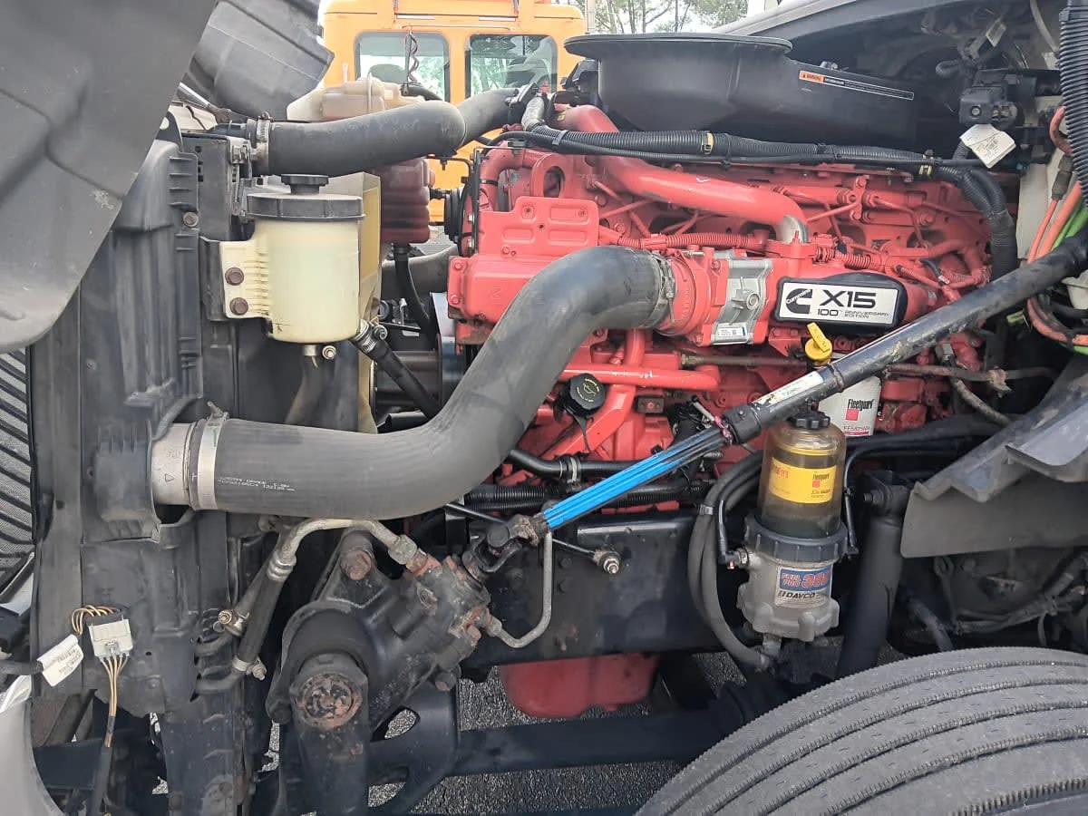 2020 International LT - image 9