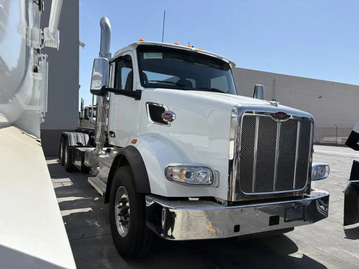 2027 Peterbilt 567 in Sylmar, CA — photo 4