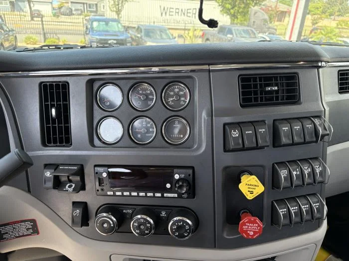 2027 Peterbilt 567 in Sylmar, CA — photo 12