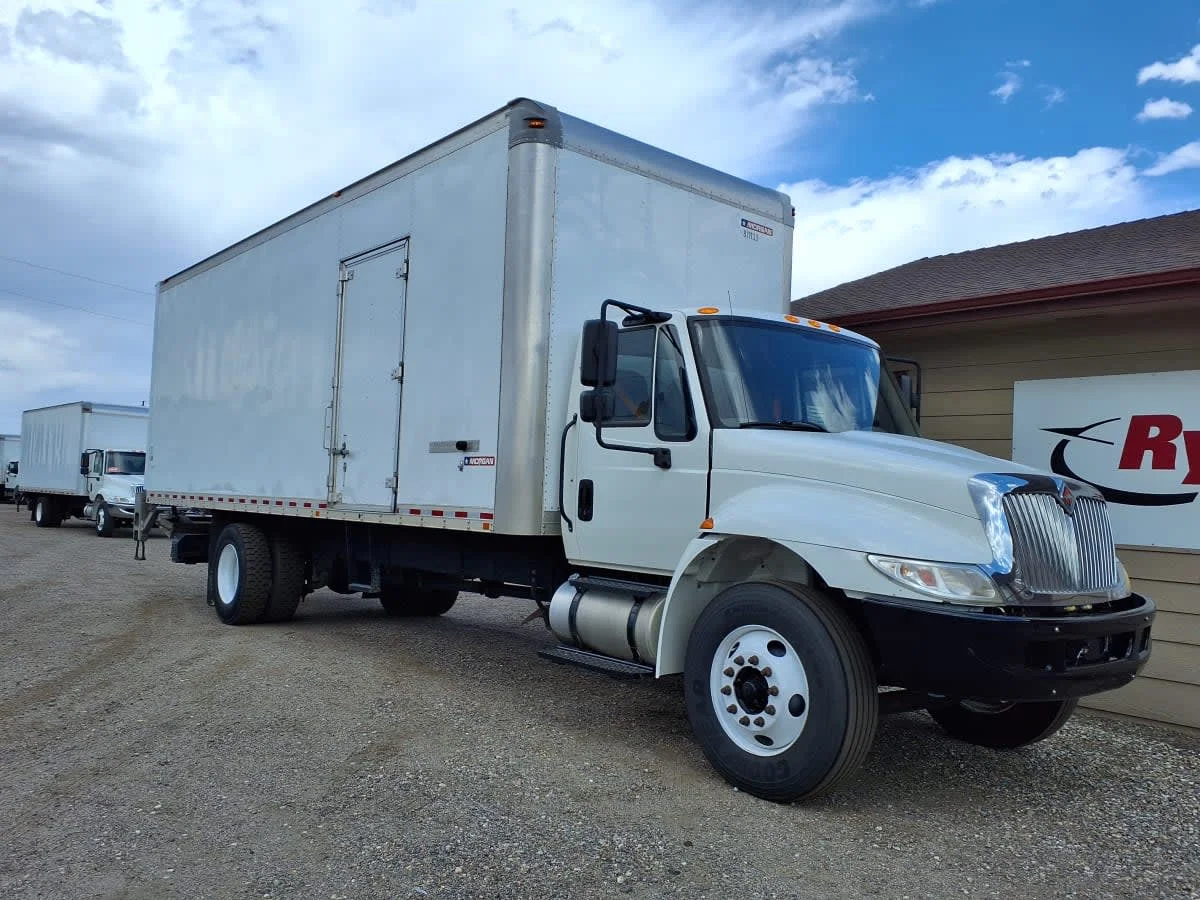 2019 International 4300 in Commerce City, CO — photo 3