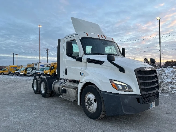 2021 Freightliner Cascadia in La Porte, IN