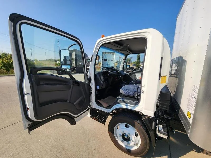 2026 Isuzu NPR - image 12