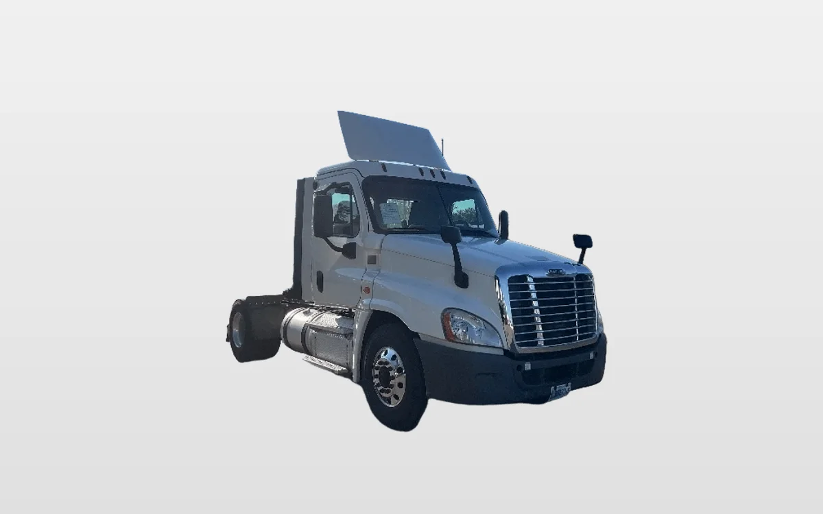 2019 Freightliner Cascadia - image 1