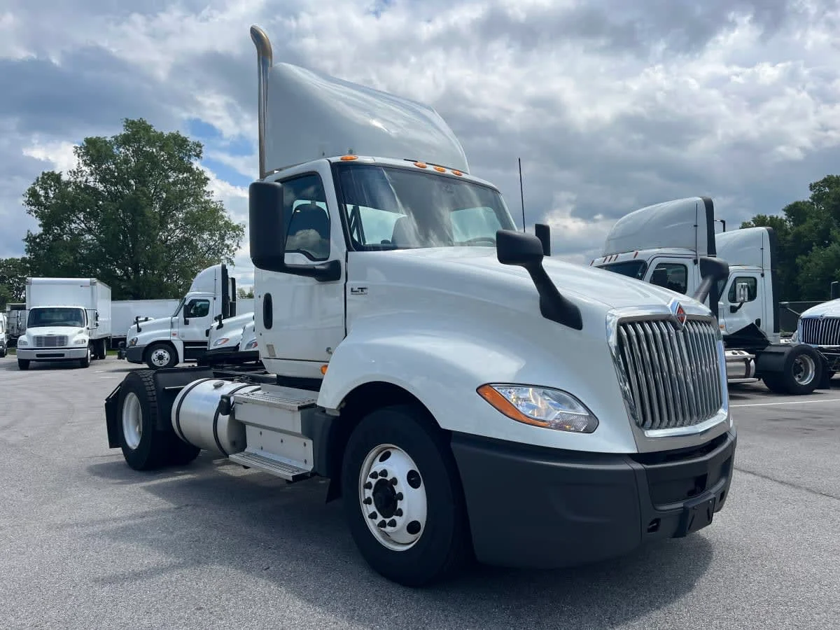 2021 International LT in Beltsville, MD — photo 3
