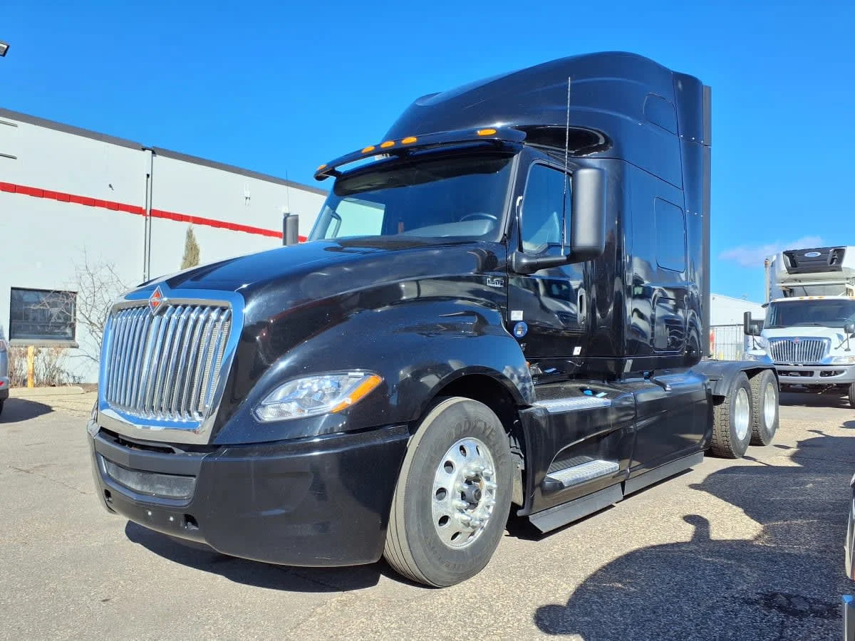 2019 International LT in Minneapolis, MN