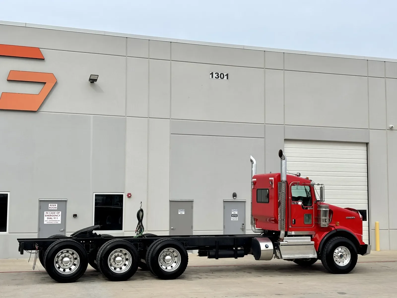 2020 Kenworth T800 - image 5
