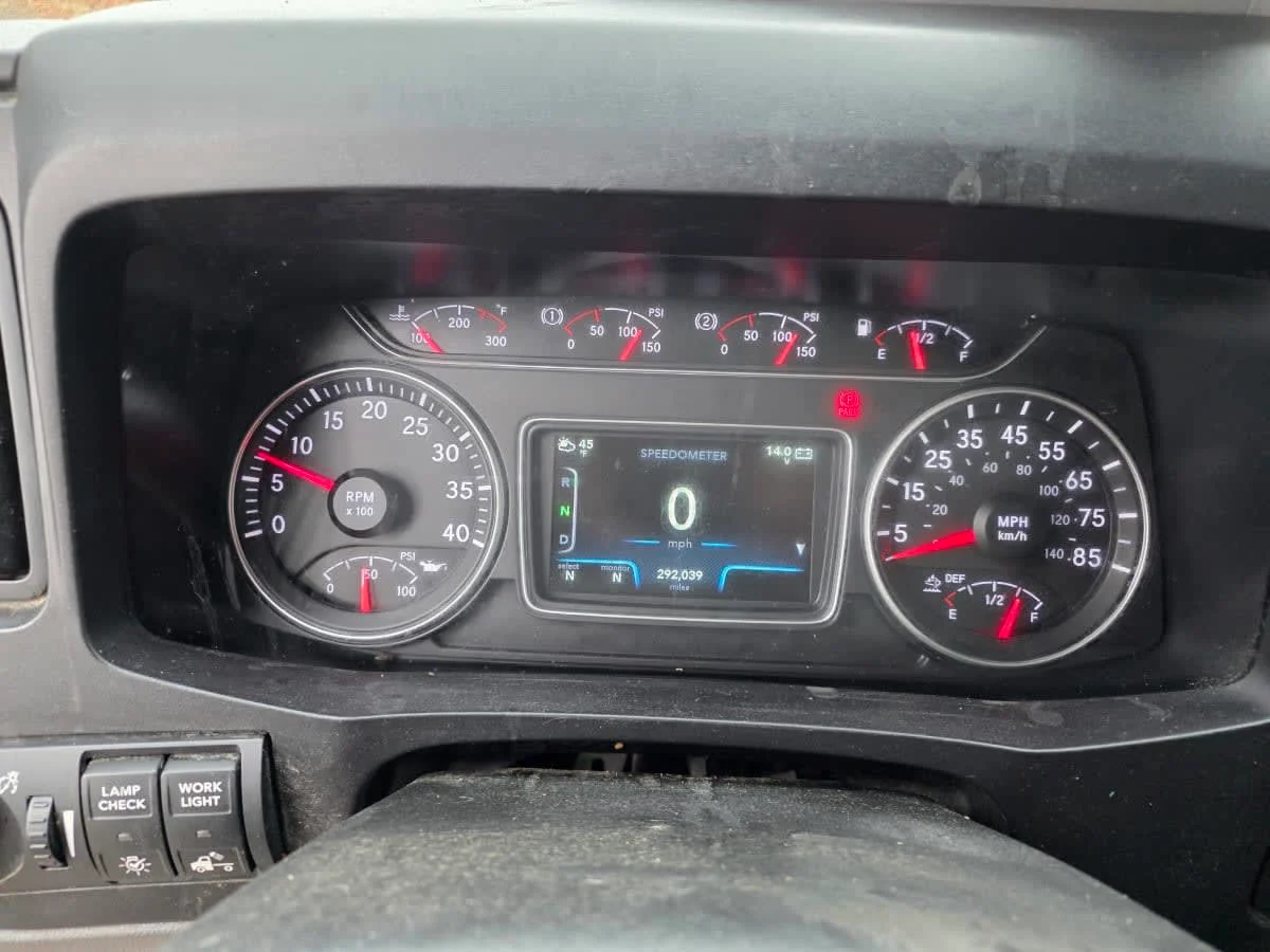 2020 International MV in Bensalem, PA — photo 14