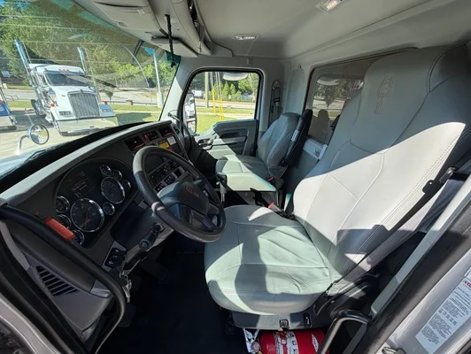 2016 Kenworth T880 in McDonough, GA — photo 30