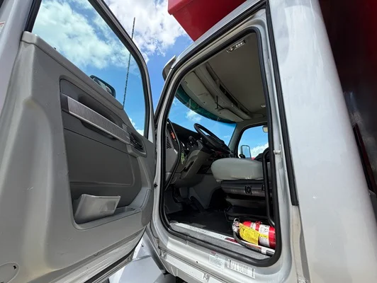 2016 Kenworth T880 in McDonough, GA — photo 11