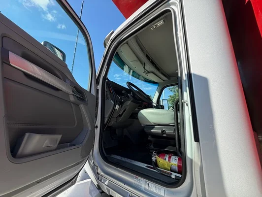 2016 Kenworth T880 in McDonough, GA — photo 29