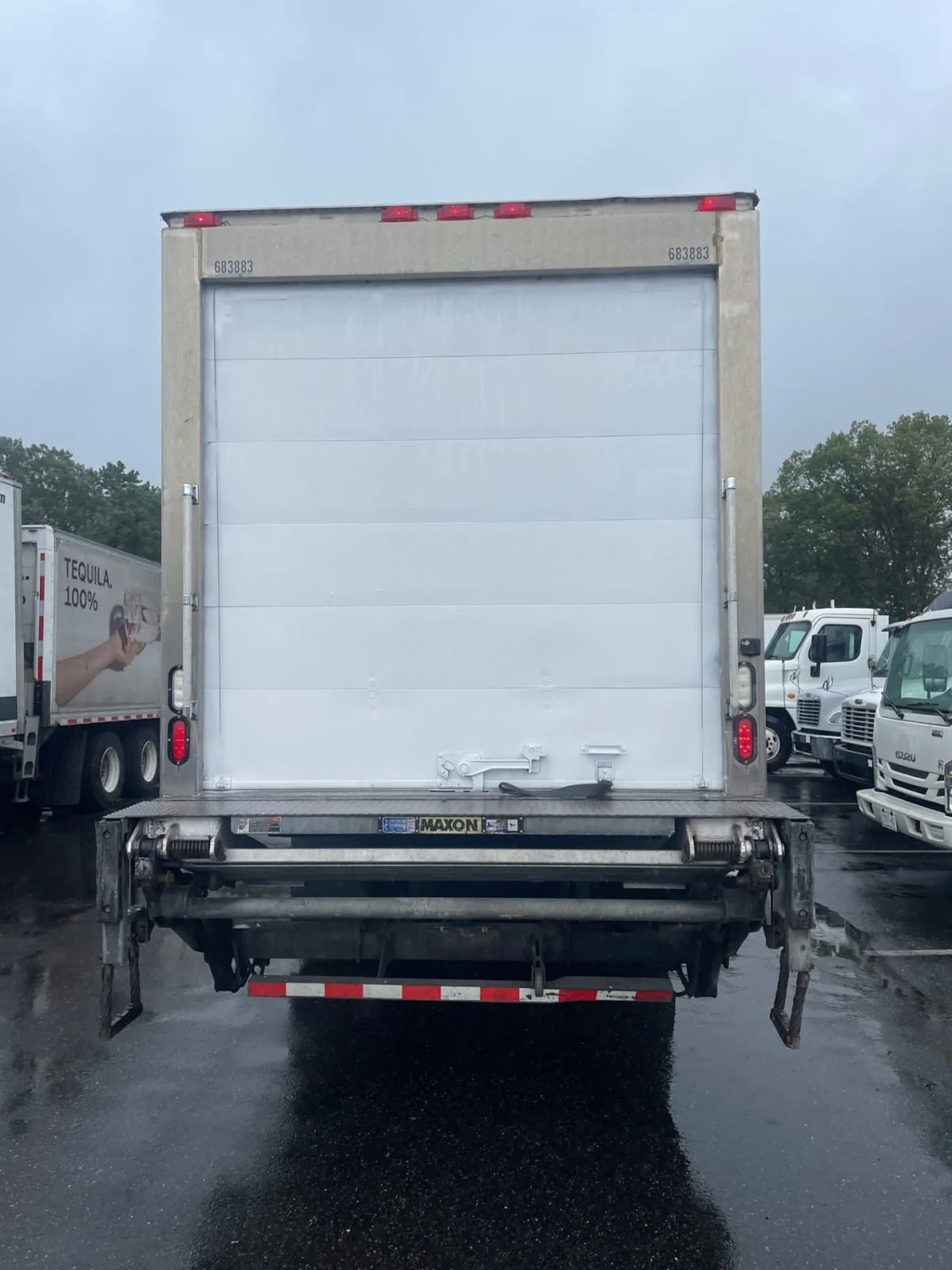 2018 International 4300 in Farmingdale, NY — photo 5