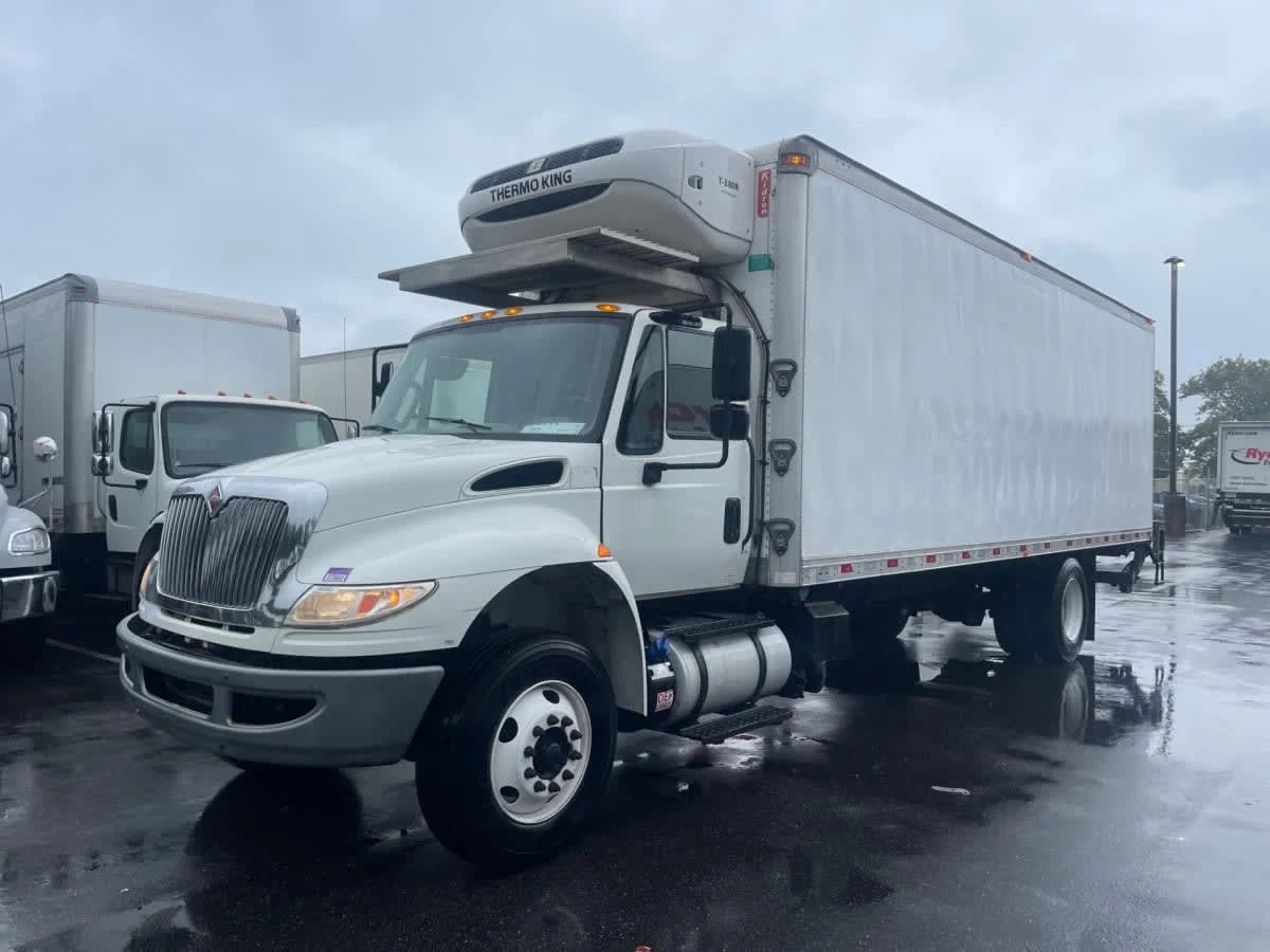 2018 International 4300 in Farmingdale, NY