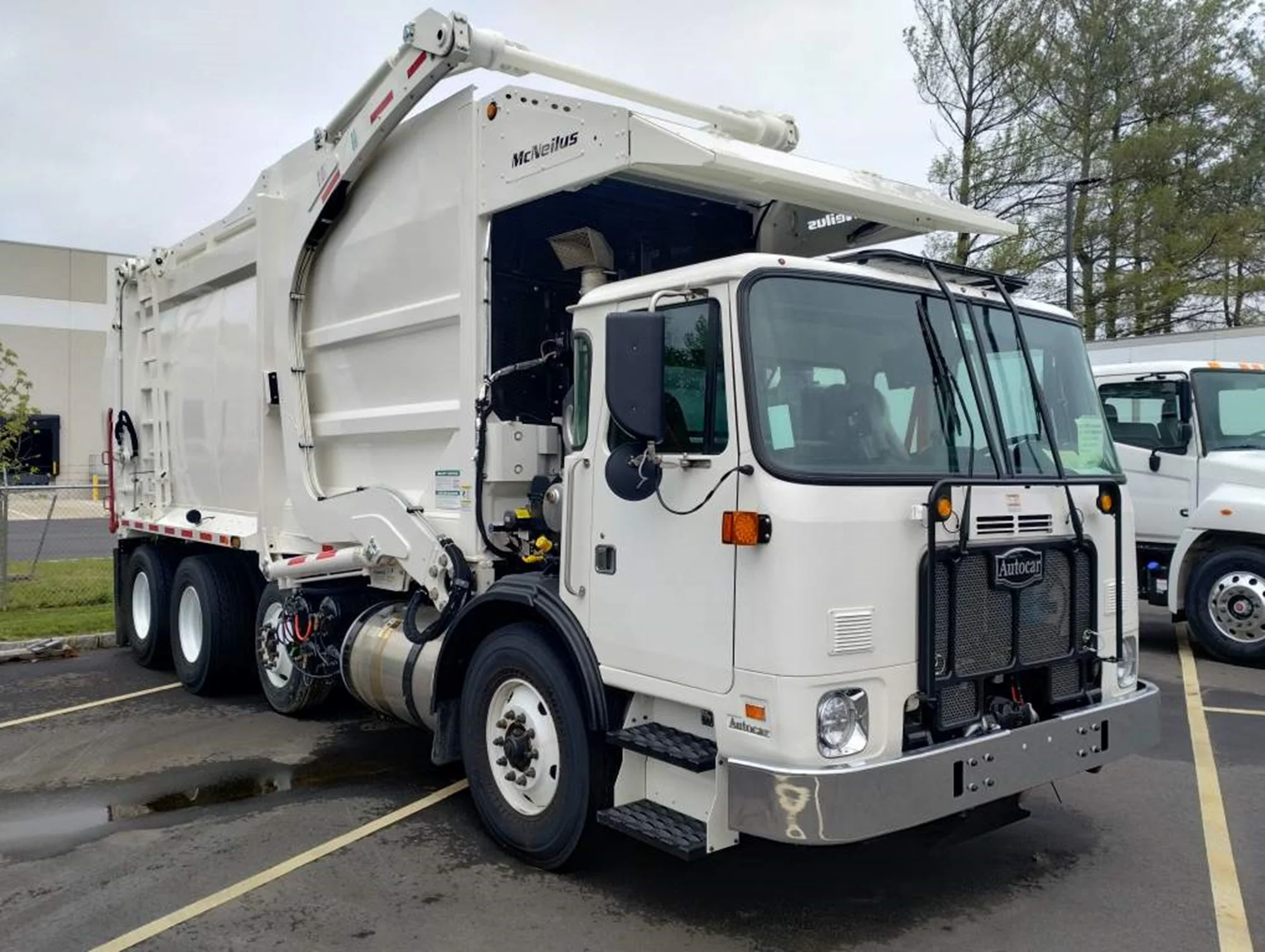 2024 Autocar ACX in Carlisle, PA — photo 3