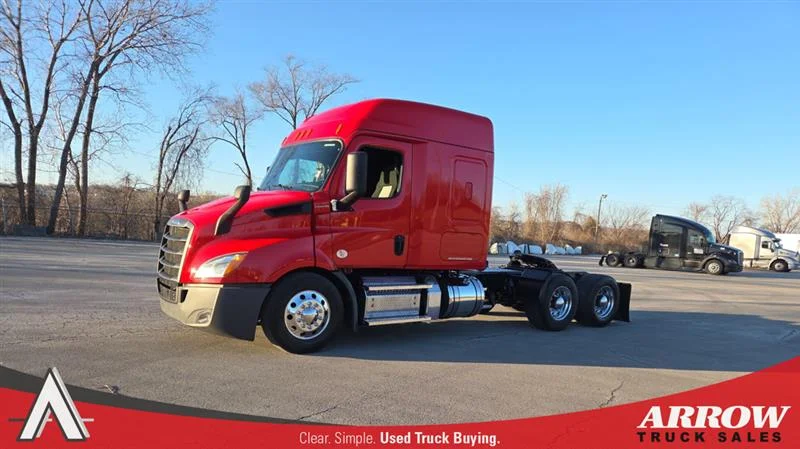 2020 Freightliner Cascadia in Kansas City, MO