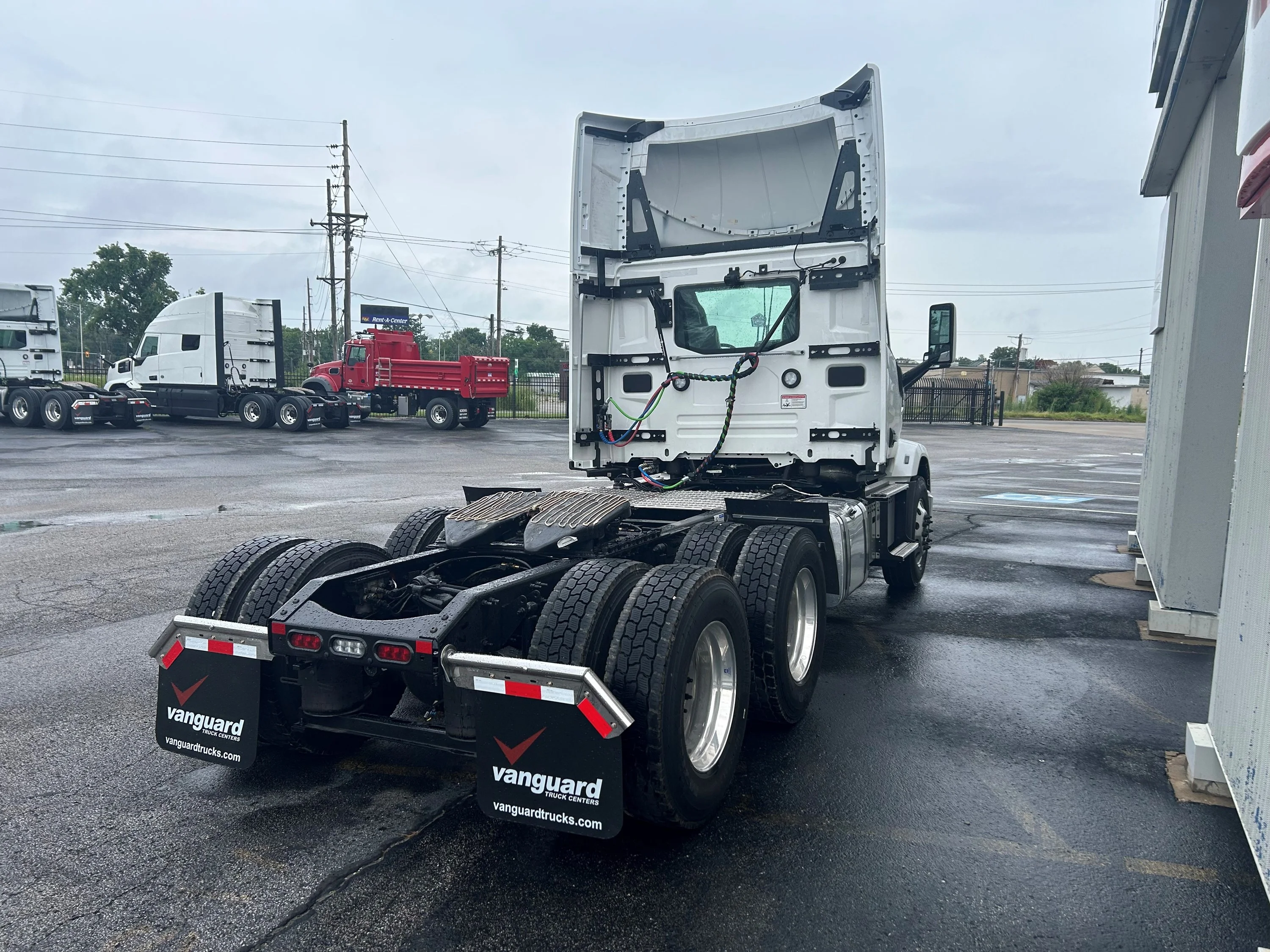 2027 Mack Anthem in Cahokia, IL — photo 4
