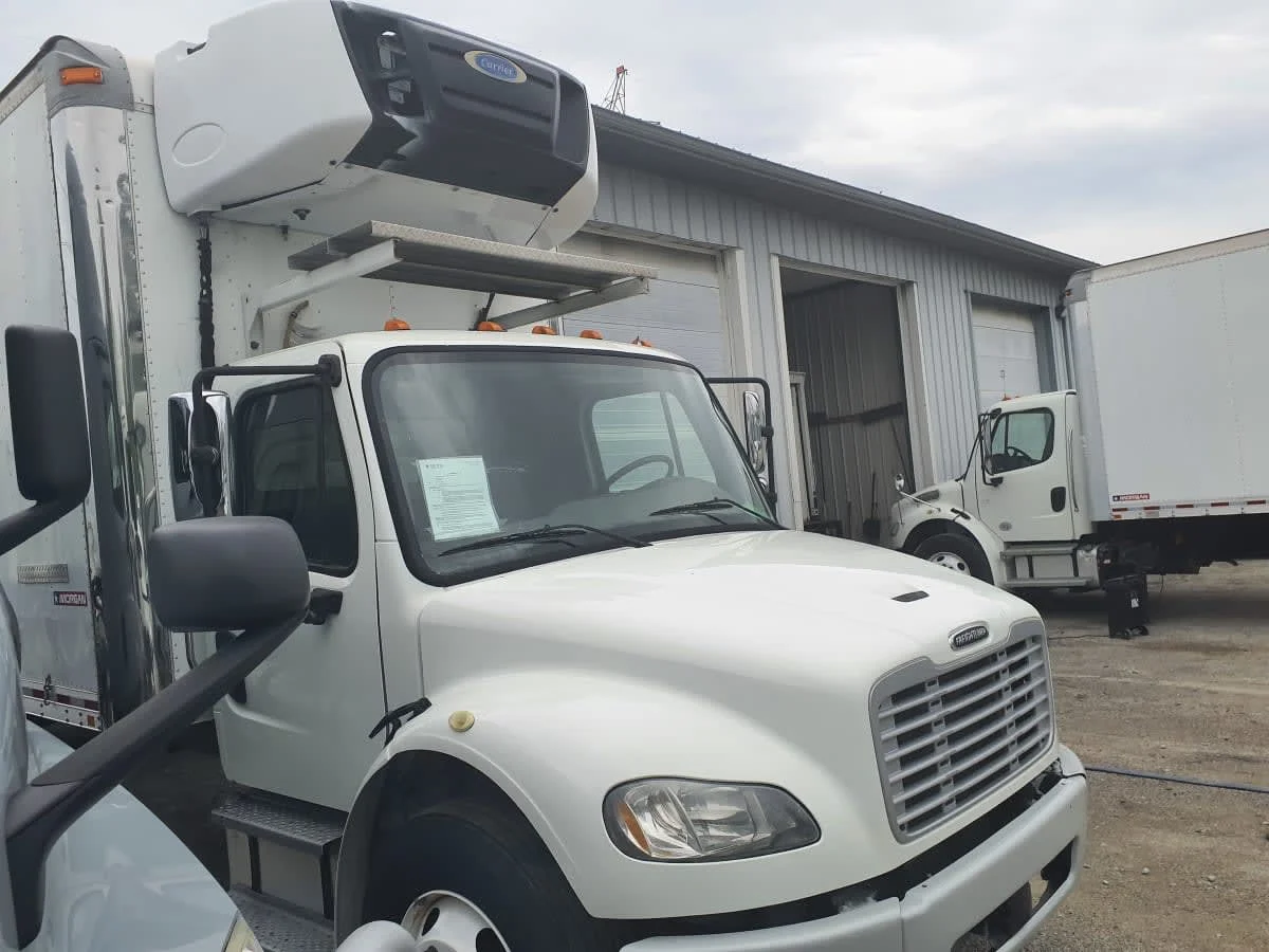 2019 Freightliner M2 106 in Indianapolis, IN — photo 3