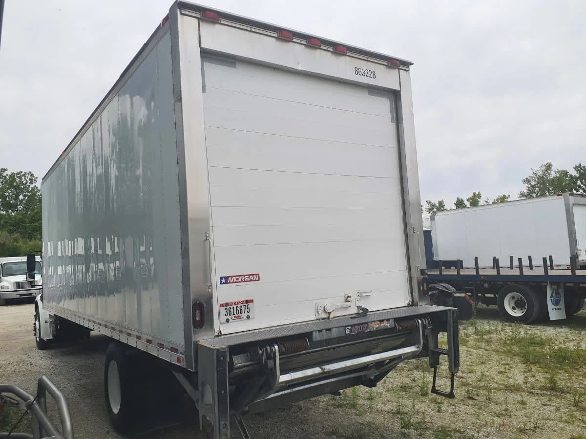 2019 Freightliner M2 106 in Indianapolis, IN — photo 6