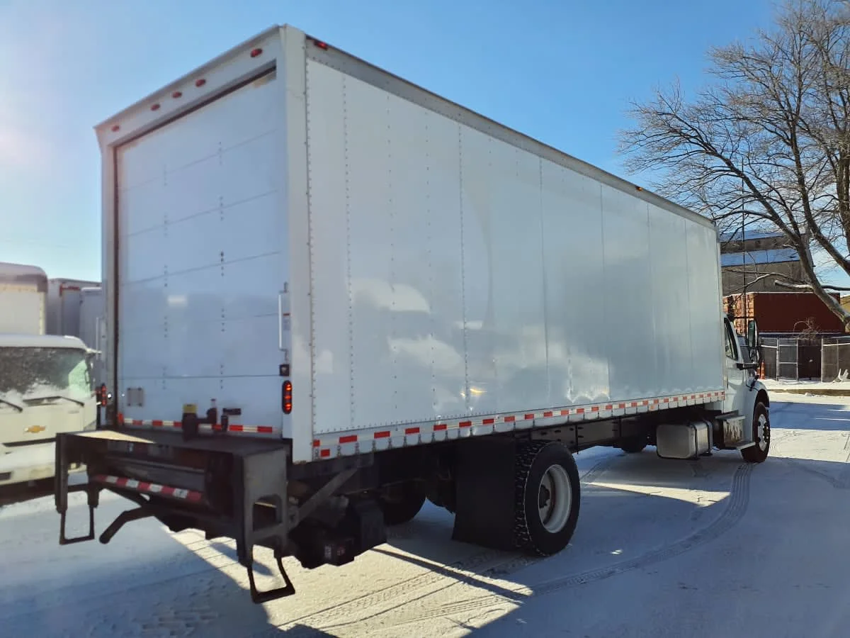 2020 Freightliner M2 106 - image 4