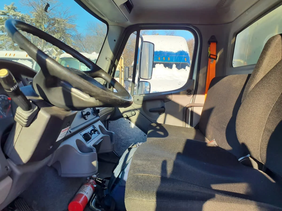 2020 Freightliner M2 106 - image 11