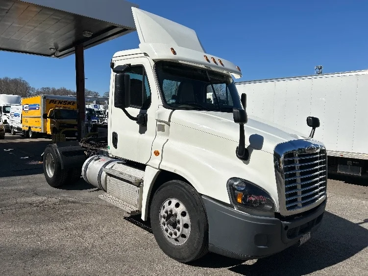 2019 Freightliner Cascadia in Auburn, MA