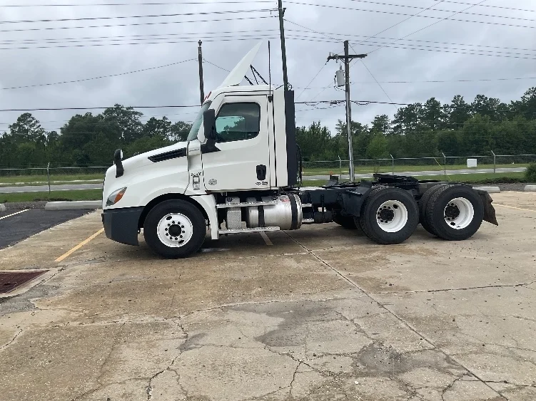 2021 Freightliner Cascadia in Albany, GA — photo 4