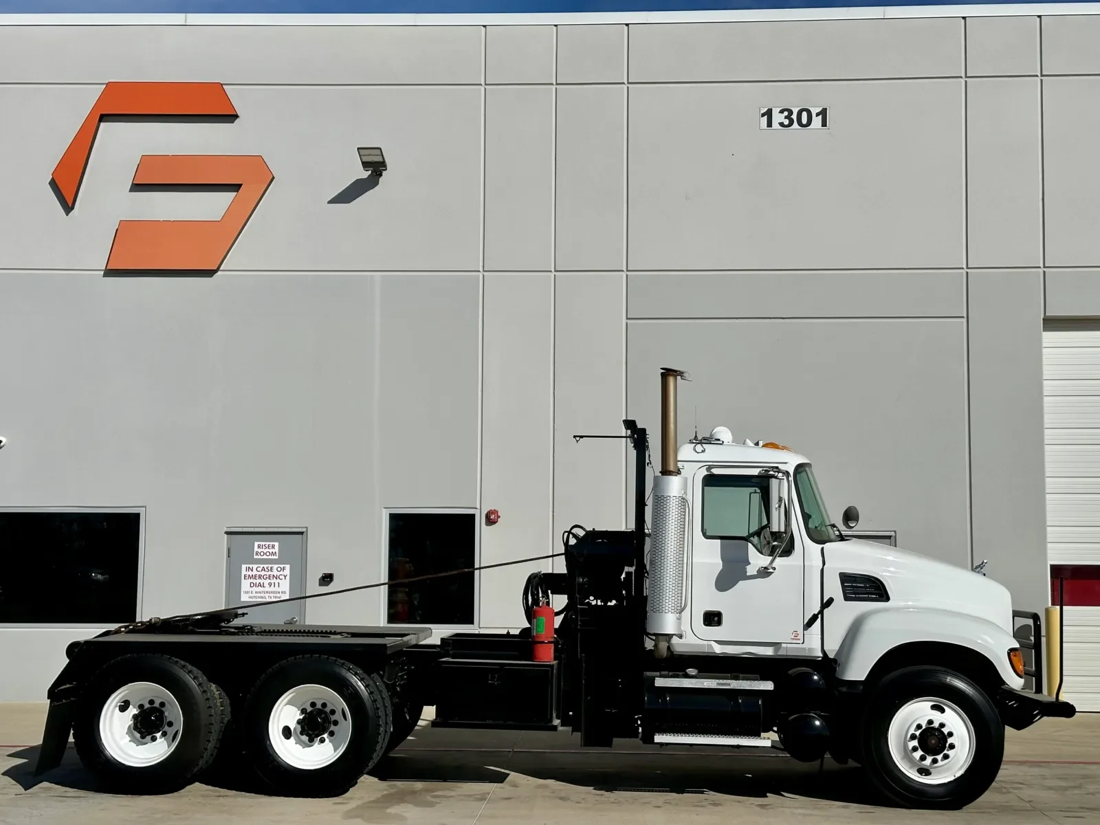 2006 Mack Granite in Hutchins, TX — photo 3