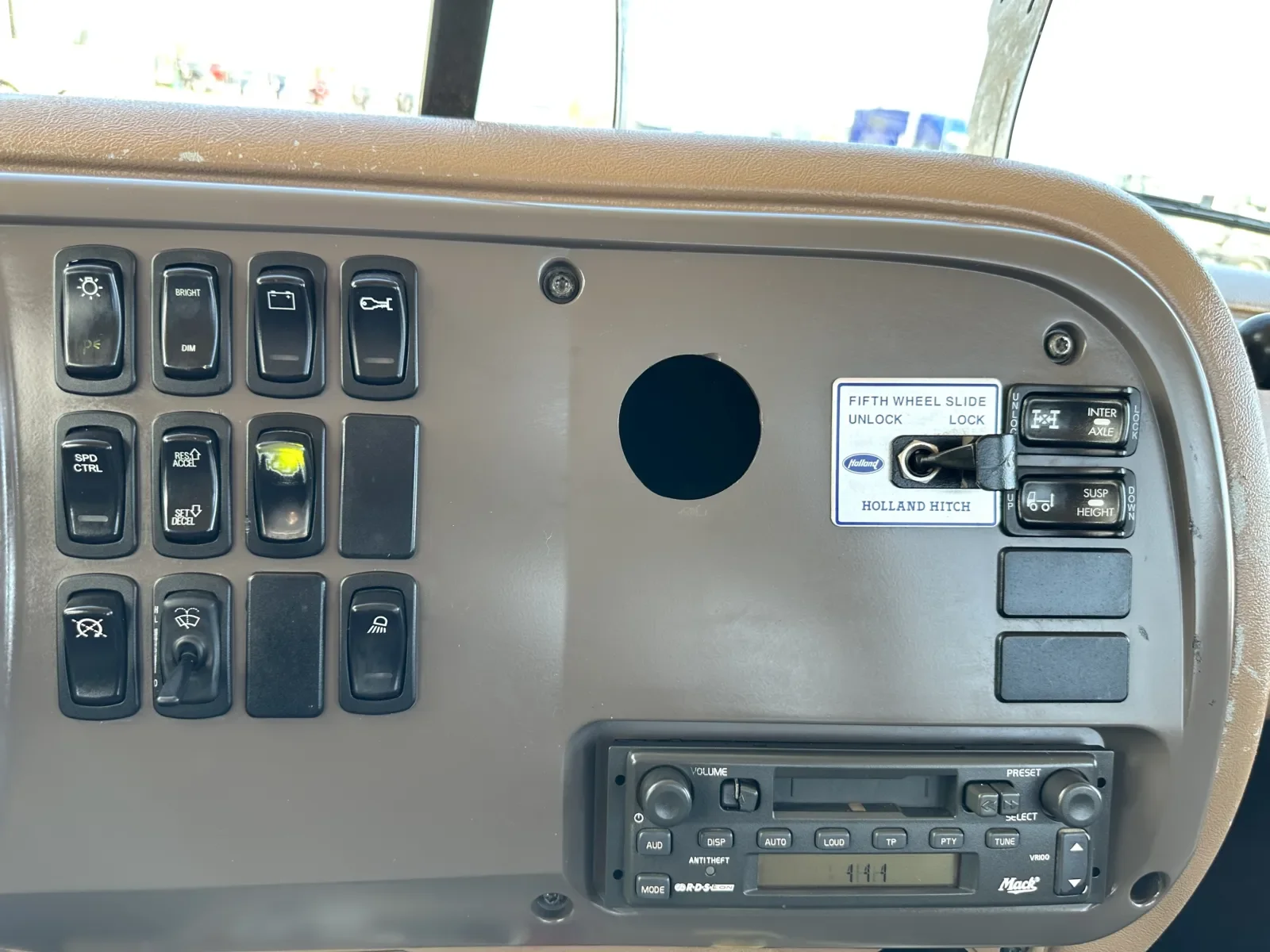 2006 Mack Granite in Hutchins, TX — photo 18
