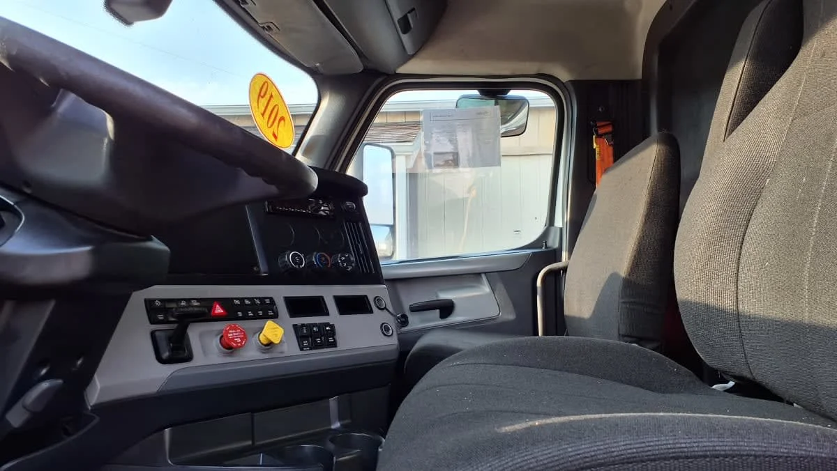 2019 Freightliner Cascadia in West Chester, OH — photo 7