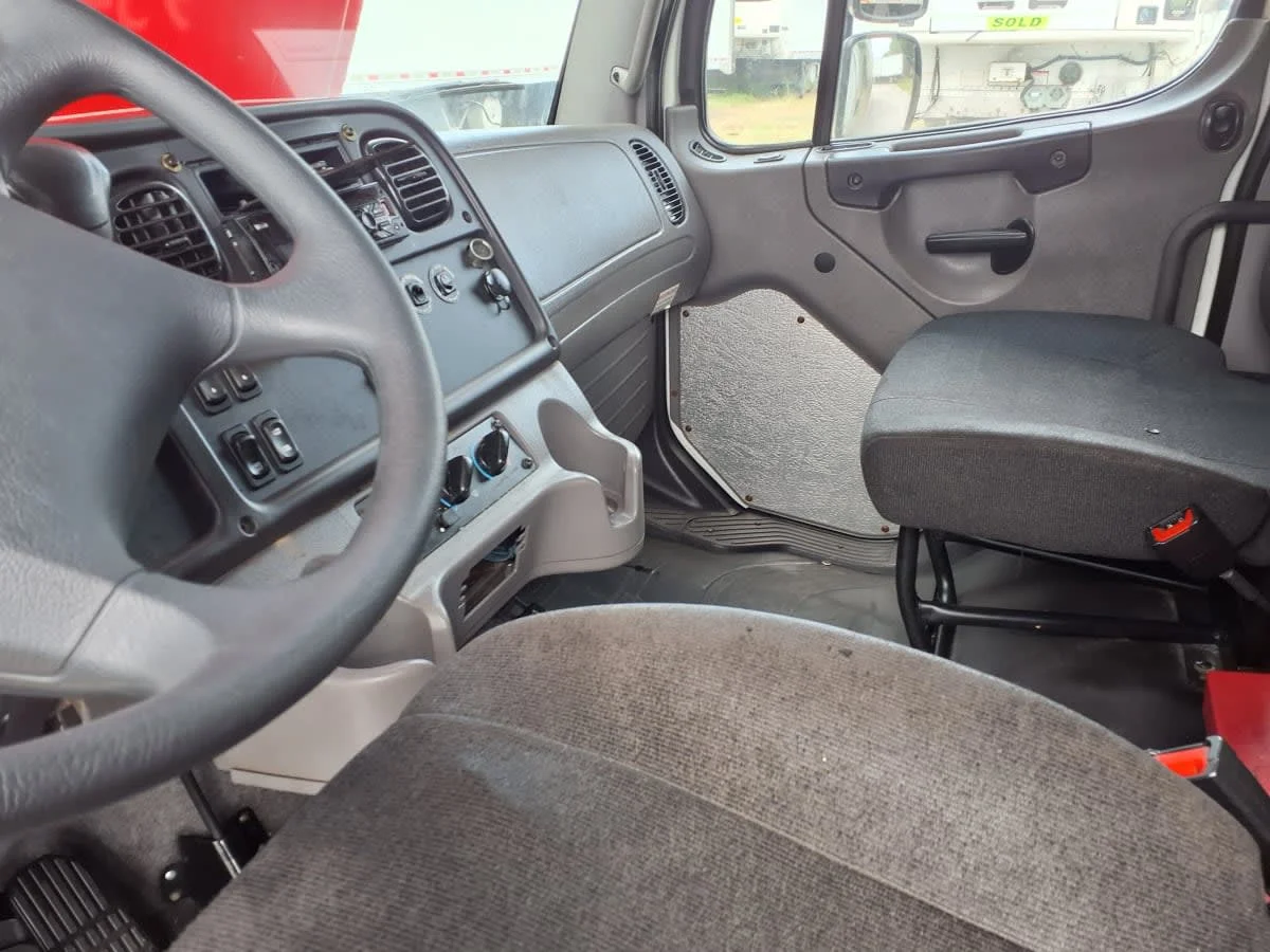 2020 Freightliner M2 106 in Davie, FL — photo 8