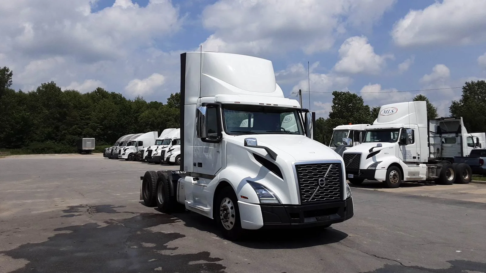 2019 Volvo VNL 300 in Marysville, OH
