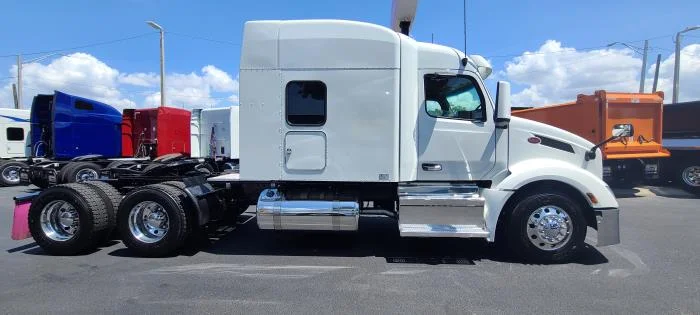 2022 Peterbilt 579 — photo 10