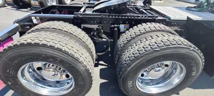 2022 Peterbilt 579 — photo 9
