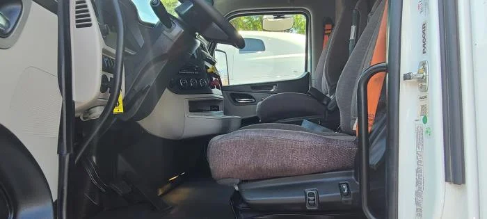 2022 Peterbilt 579 — photo 15