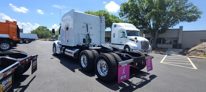 2022 Peterbilt 579 — photo 5