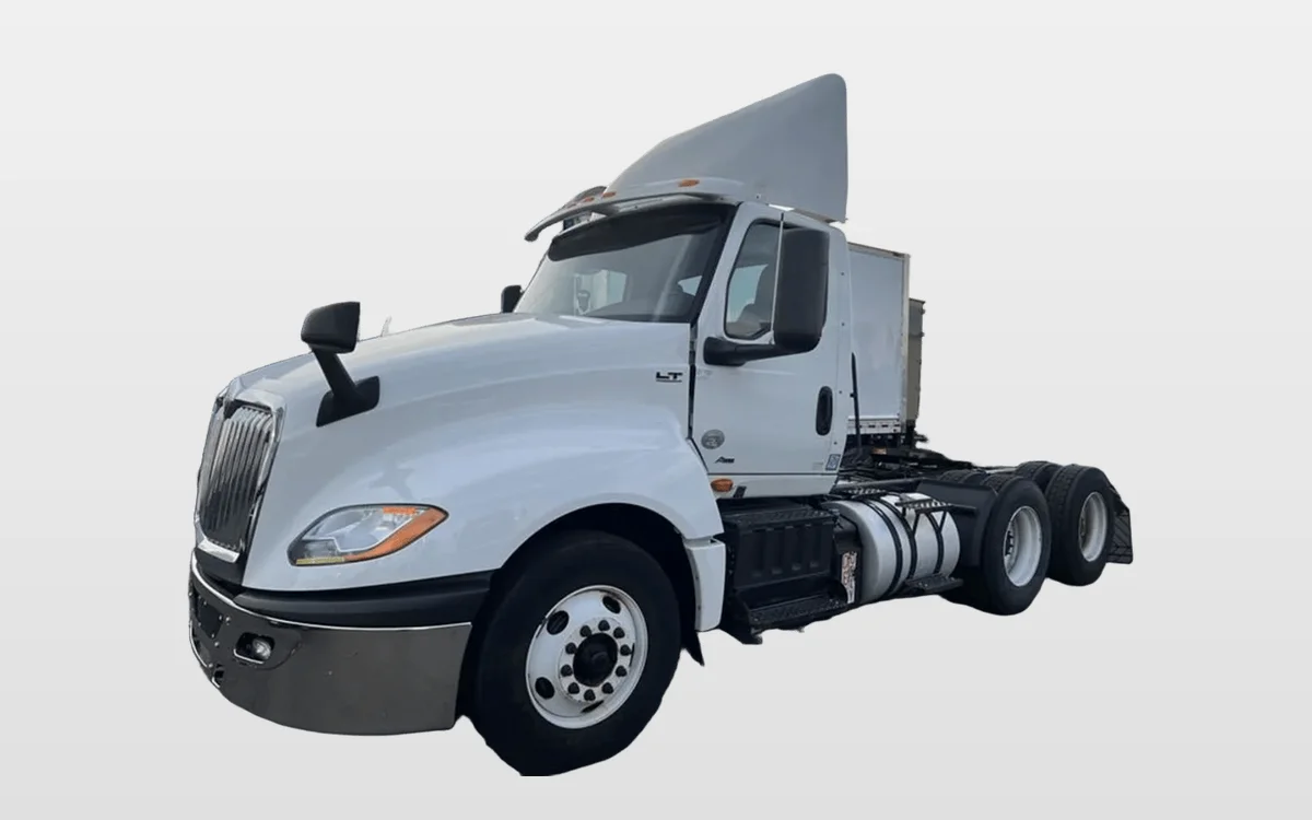 2019 International LT - image 1