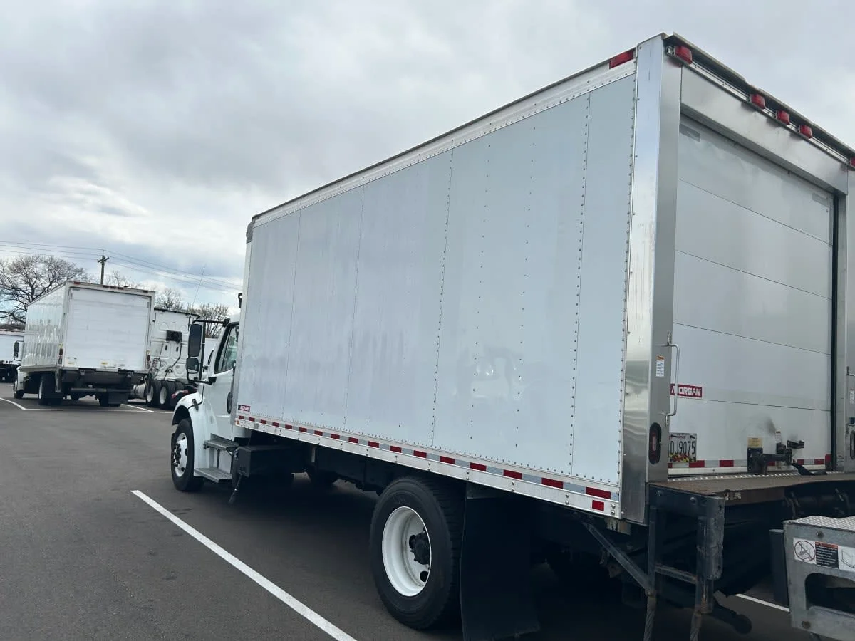 2019 Freightliner M2 106 - image 6