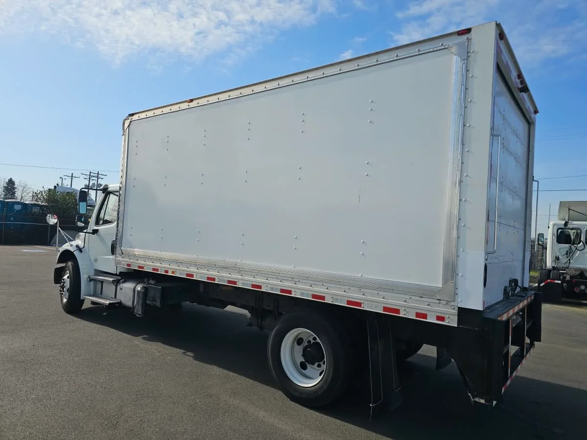2019 Freightliner M2 106 in Tacoma, WA — photo 6