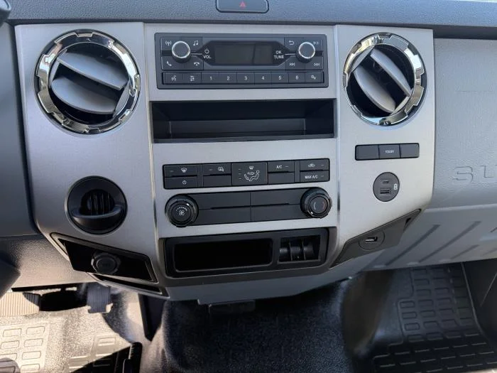 2027 Ford F-650 — photo 13