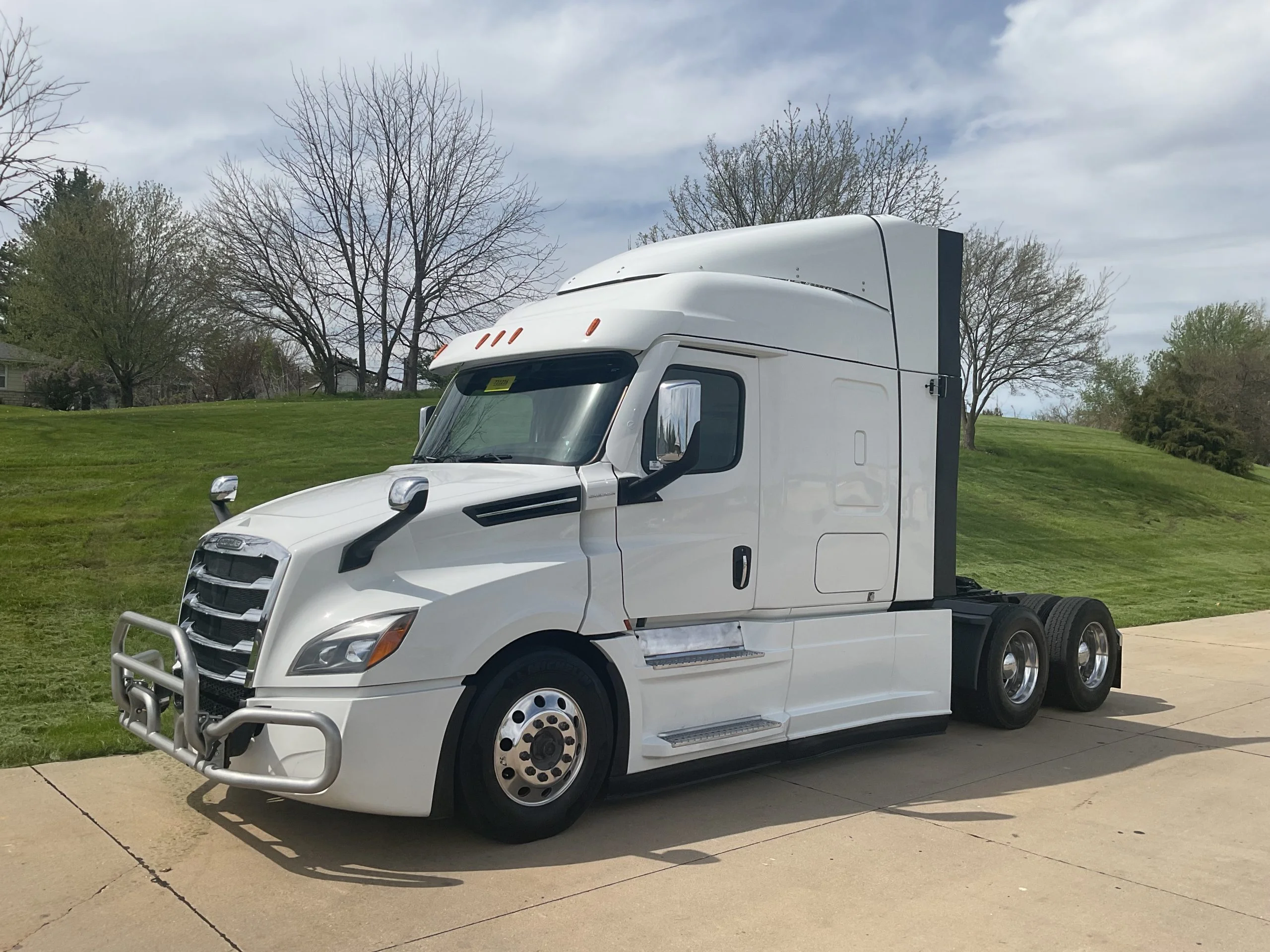 2022 Freightliner Cascadia in Anderson, IN