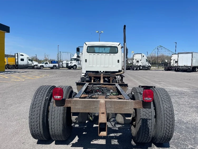 2017 Freightliner M2 106 - image 7