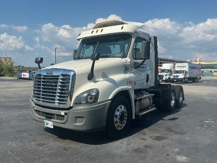 2019 Freightliner Cascadia in Pensacola, FL — photo 3