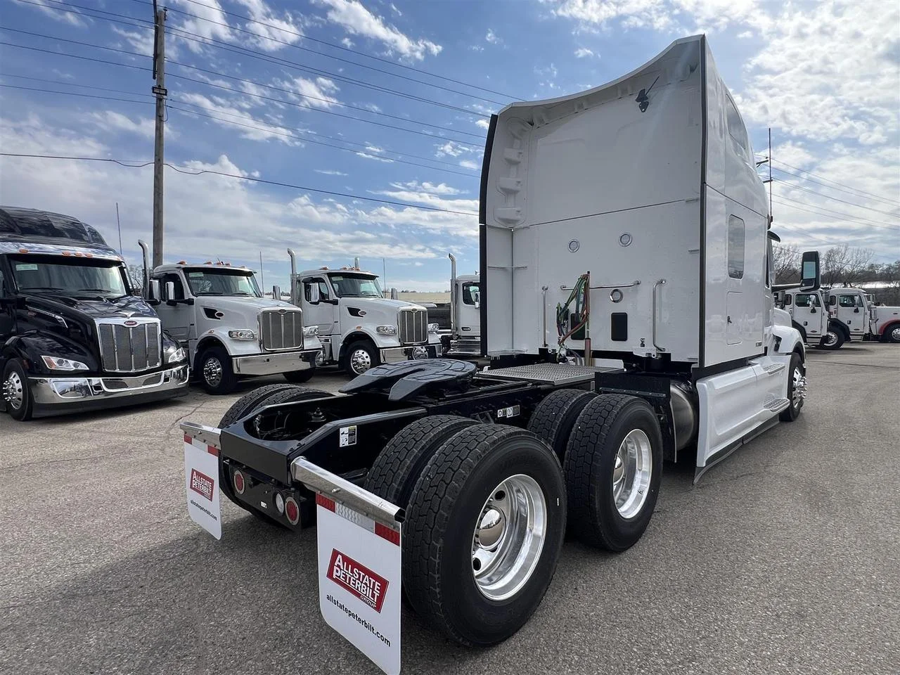 2027 Peterbilt 579 in South St. Paul, MN — photo 4