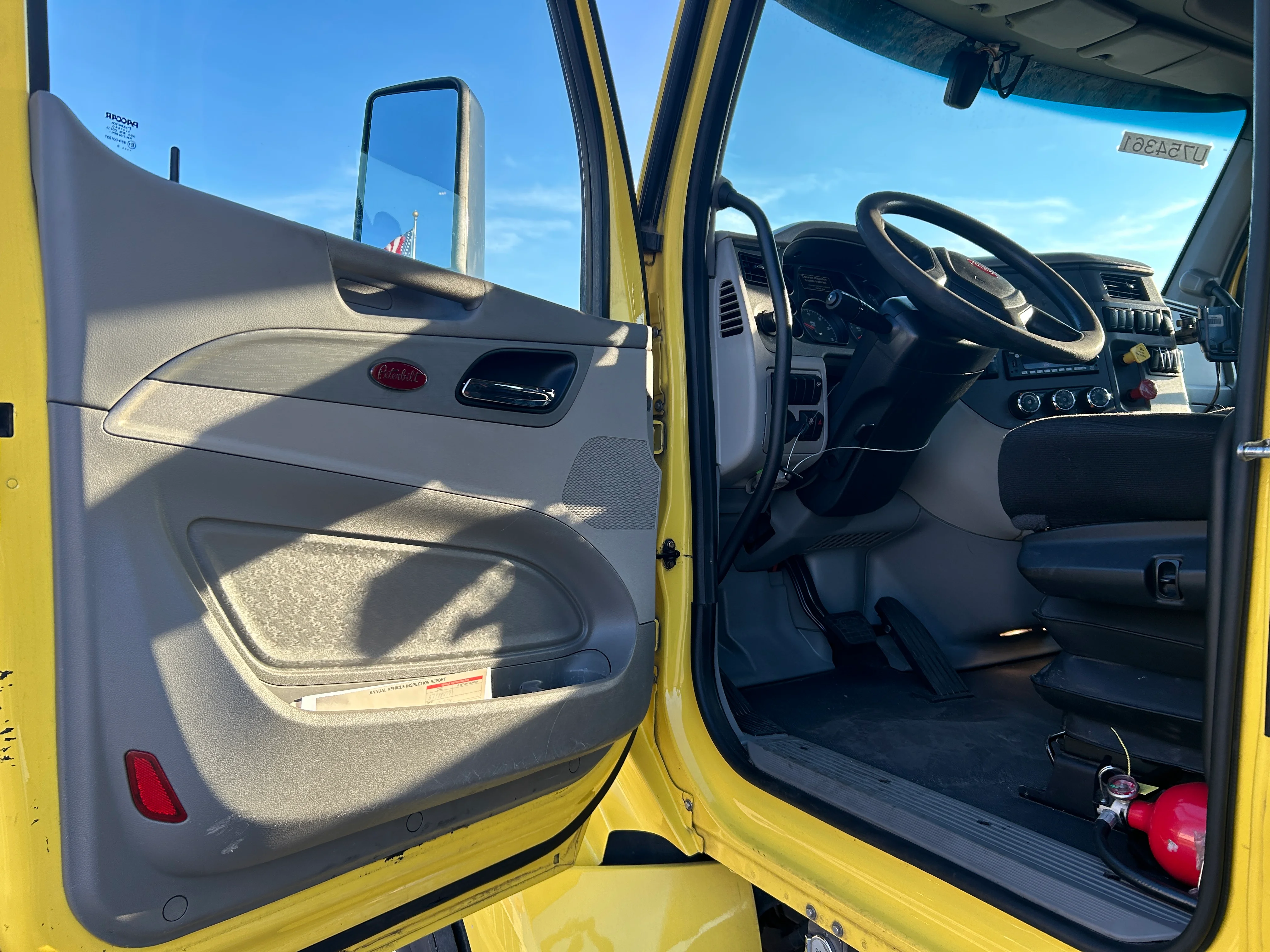 2021 Peterbilt 579 in Richmond, VA — photo 11